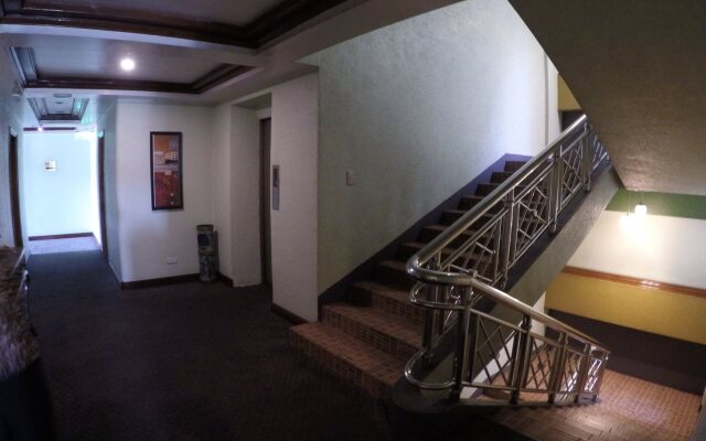 Golden Pine Hotel