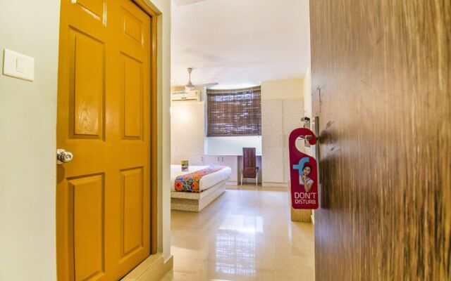 FabHotel Empire Grand Suites Ernakulam