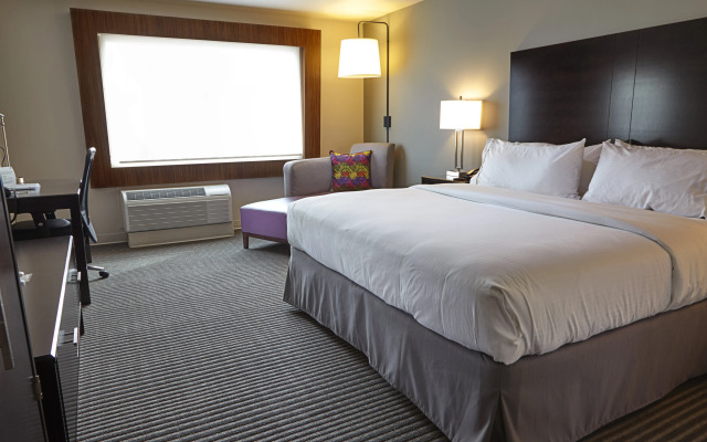 Holiday Inn Exp Stes Tahlequah