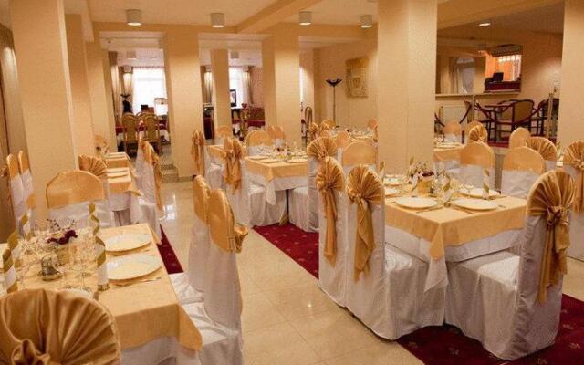 Hotel Ary