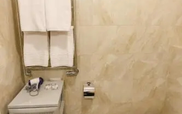 Apartment on Zodchih st.