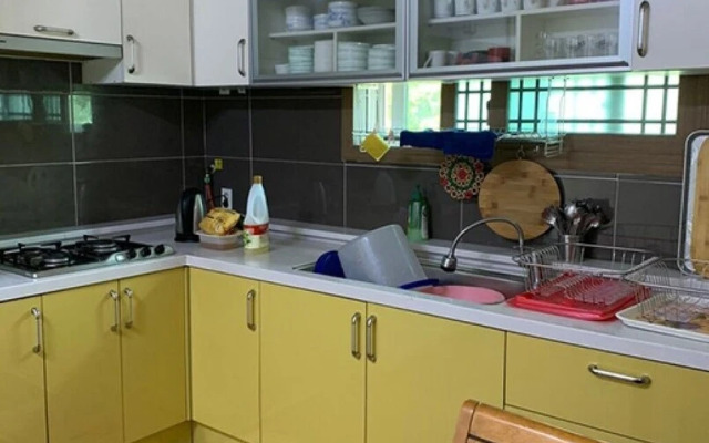 Aewol Neoreunmadang Unshared House