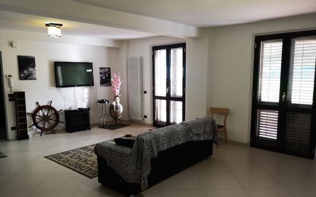 Vittorio Home
