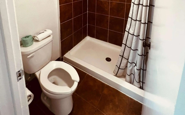 Econo Lodge Inn & Suites Downtown San Antonio