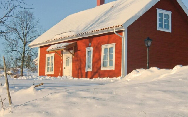 Beautiful Home in Vetlanda With 3 Bedrooms and Wifi