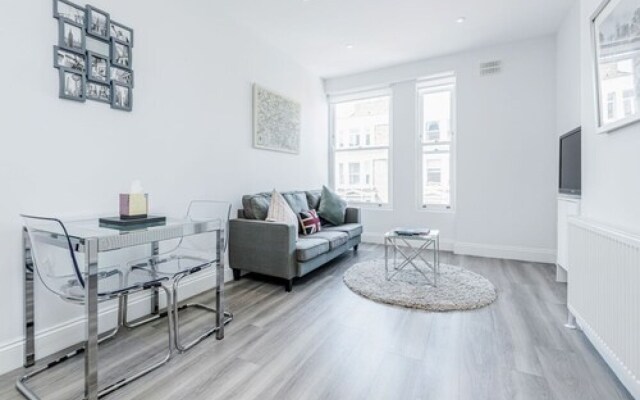 2 Bedroom Portobello Notting Hill Apartment