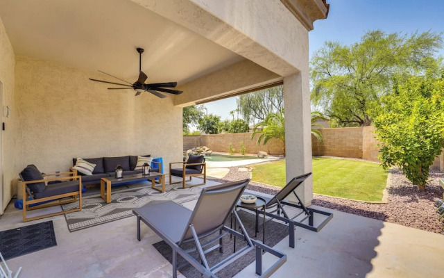 Heated Pool & Yard: Gilbert Getaway!