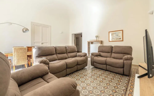 Central City Apartment by Wonderful Italy