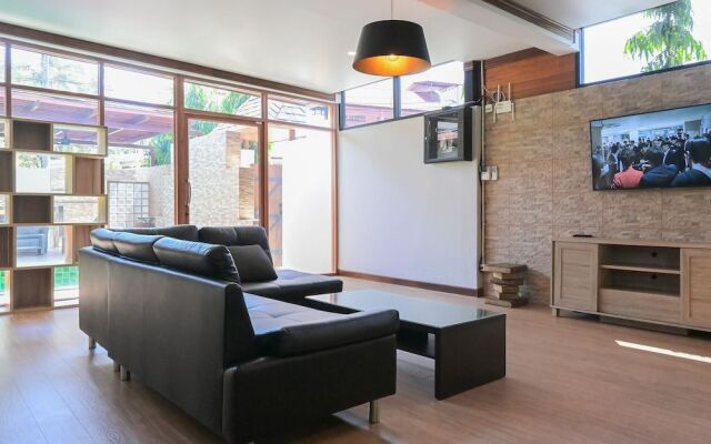 Nice House Pool Villa Phuket