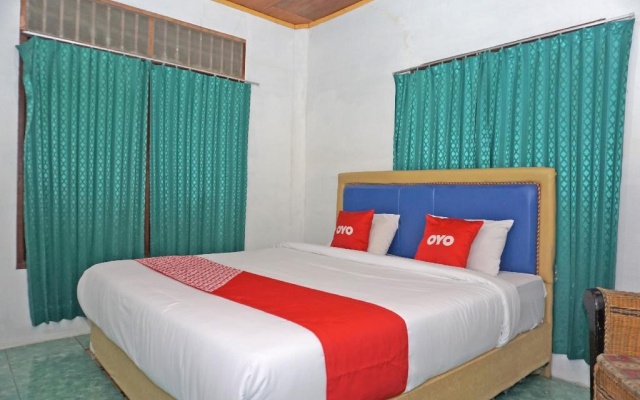 OYO 2379 Hotel Sibigo – Guest Rooms – Tuk Tuk