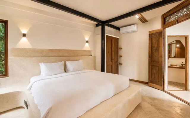 Contemporary 2-br Art Deco Villa, 800m to the Beac