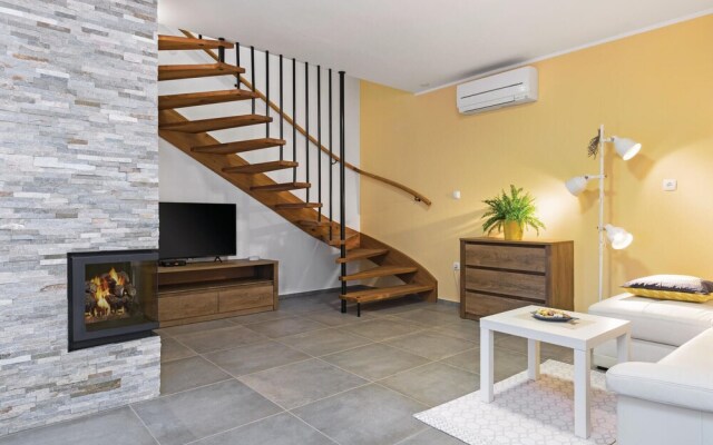Stunning Home in Barbariga With 2 Bedrooms, Wifi and Outdoor Swimming Pool