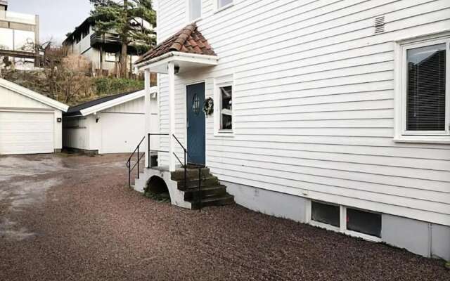 StayPlus Central Five Bedroom Home