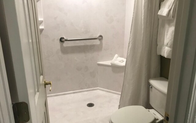 Whispering Pines 453