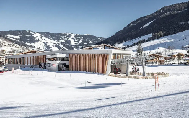 Modern Studio Right on the ski Slope