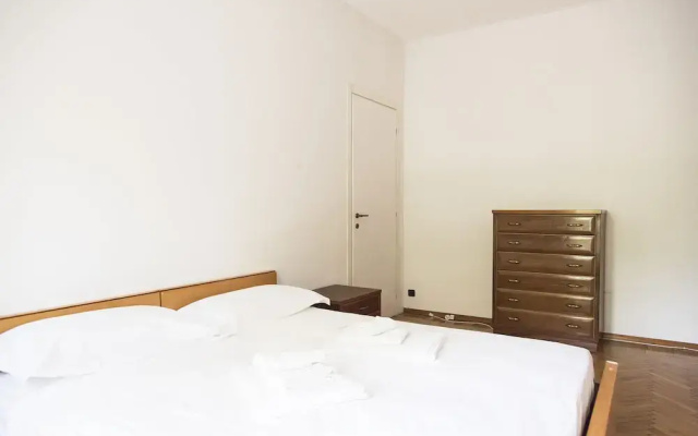 2 Bedrooms Flat near Bocconi, Iulm, Navigli