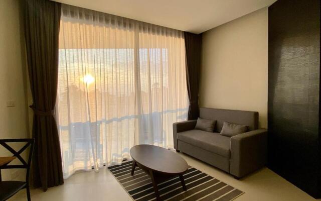 Escape Condominiums Beachfront Suites - Mae Phim