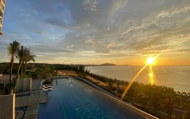 Apec Mandala Wyndham - Skyline Hotel