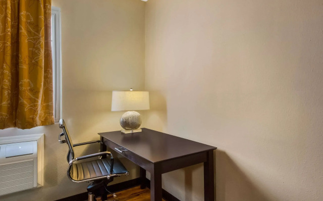 Econo Lodge San Antonio near SeaWorld - Medical Center