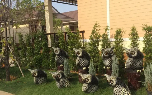Sombat Resort