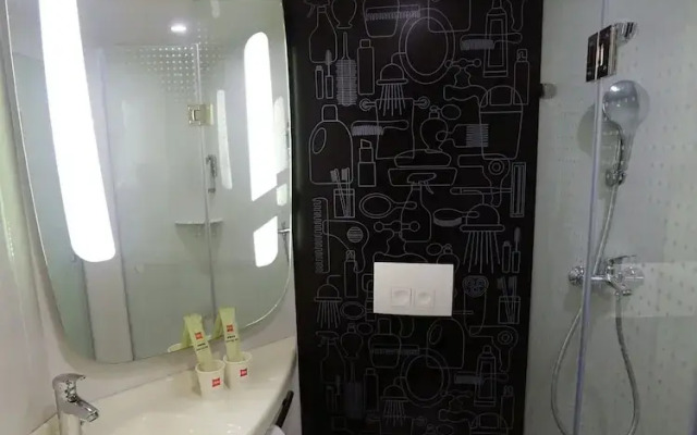 Ibis Hotel Haikou Railway East Station