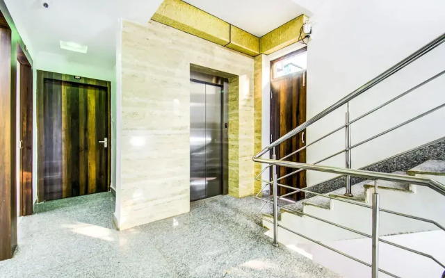 Fabhotel Grand Sheela