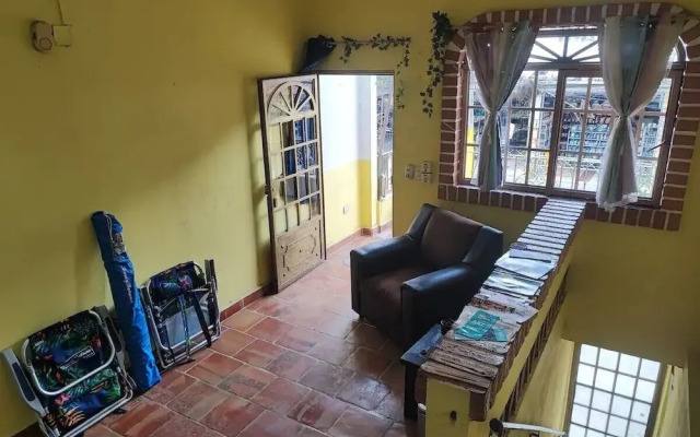 Casa Maruja Roomies House