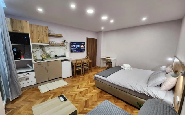 Malavi A5 top center apartment Ruse