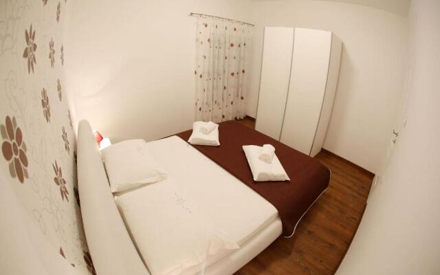Apartment Kala