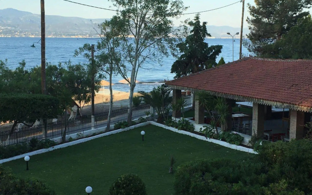 Stefania Beach Hotel