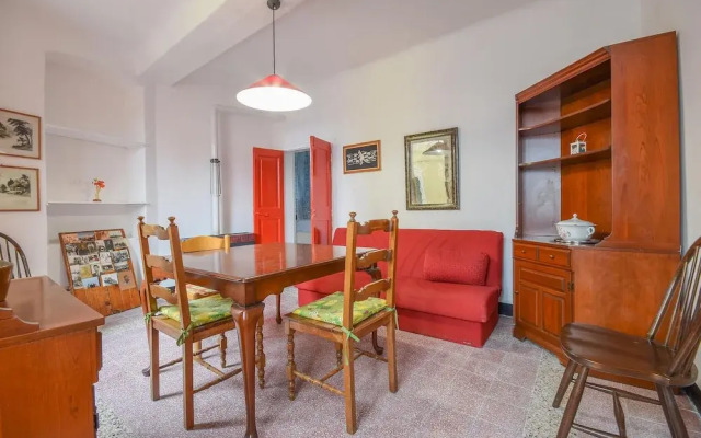 Amazing Apartment in Fezzano With Wifi and 2 Bedrooms