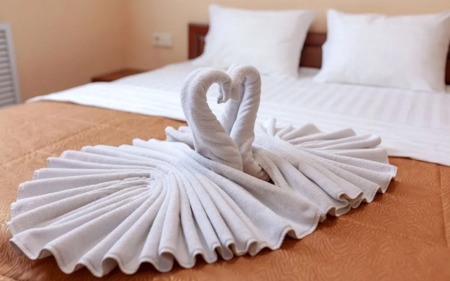 City Hotel