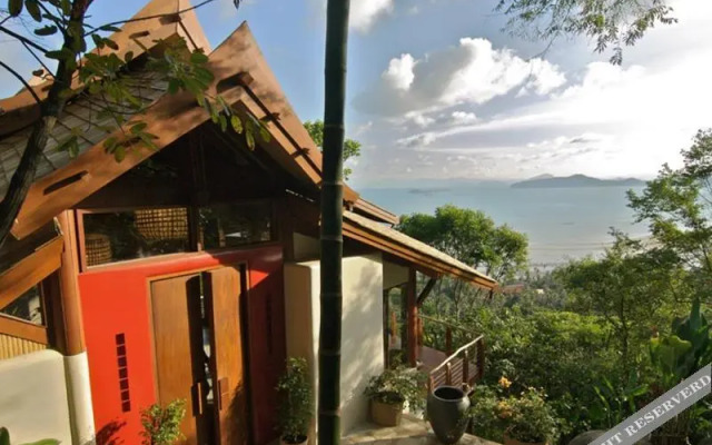 Villa Waterfall
