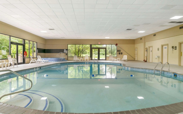 Quality Inn & Suites Monroe