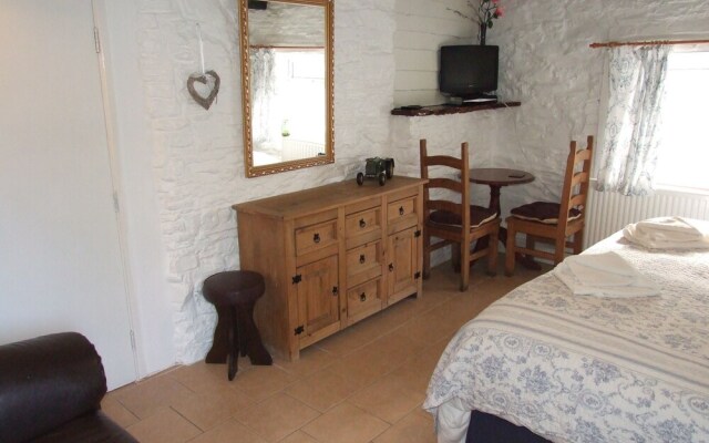 The Red Lion Country Inn