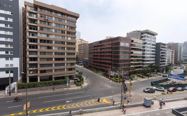 Simply Comfort. Stylish Miraflores Apartments