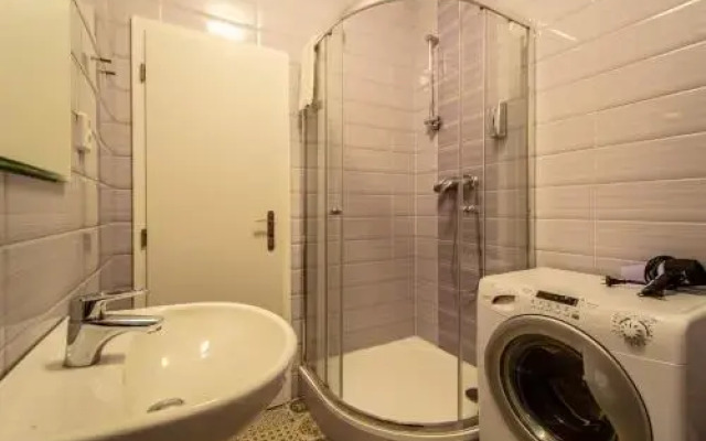 Old Town Rybna Apt by Ruterra