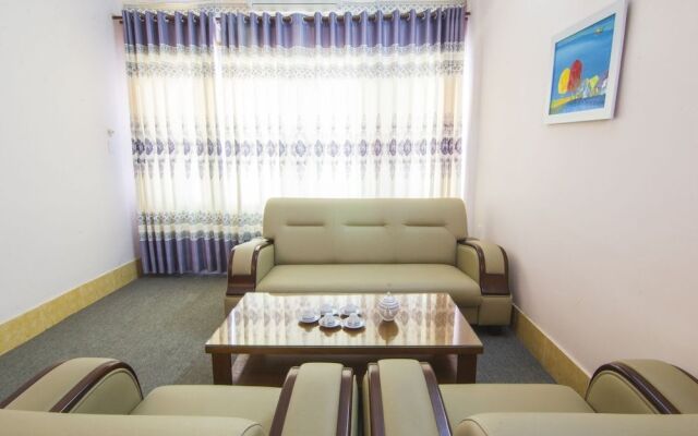 Ngan Hang Hotel
