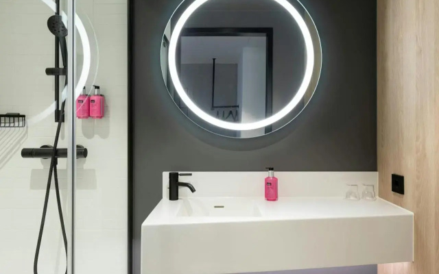Moxy Hamburg - Finkenwerder