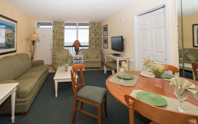 Schooner Beach and Racquet Club by Capital Vacations