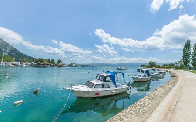 Apartments Cetina