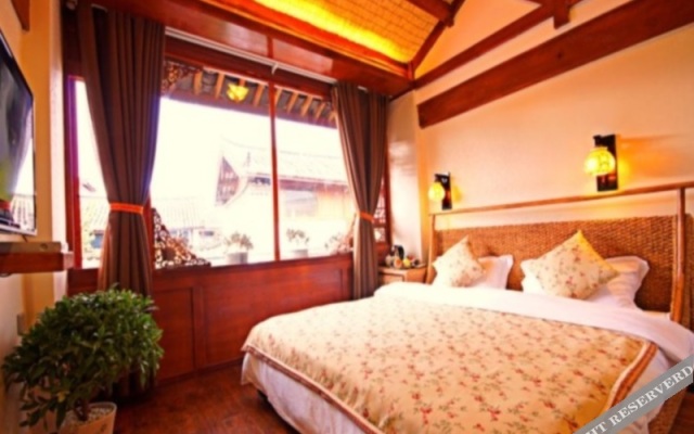 Lijiang Barn Inn