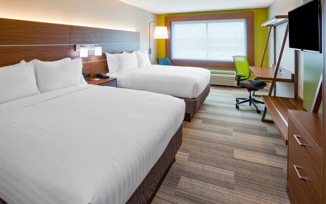 Holiday Inn Express & Suites Des Moines Downtown, an IHG Hotel