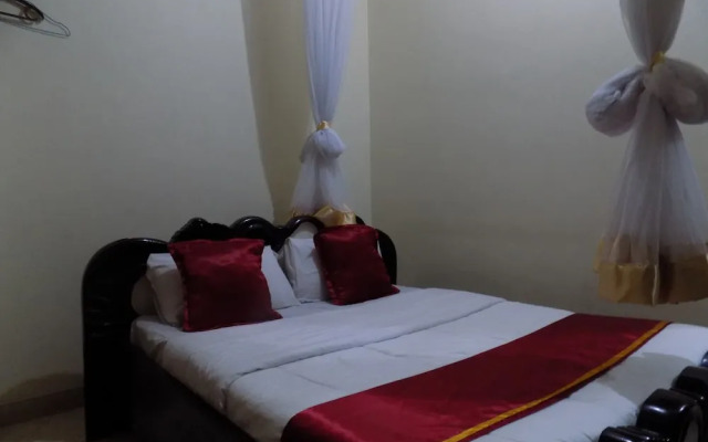 City Entry Hotel