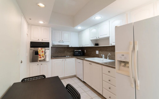 Tides Hollywood Apartments