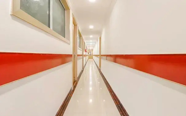 Fabhotel Sri Sai Ram Suites