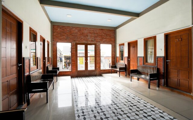 Oyo 1048 Rahayu Bromo Hotel