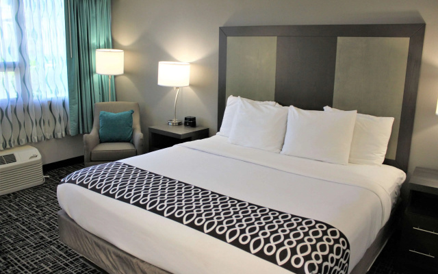 La Quinta Inn & Suites by Wyndham Indianapolis Downtown