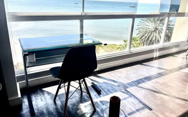 Seafrontapartment-sleeps4-pool-parking-garden