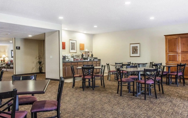 Comfort Suites Cedar Falls